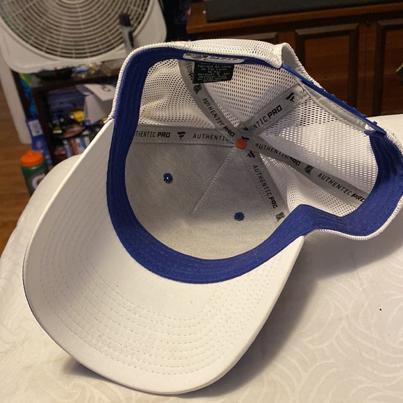 Toronto Maple Leafs Authentic Pro Adjustable Hat - Picture 5 of 5